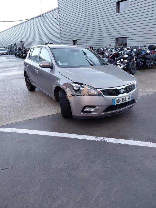 Image Porte avant gauche - KIA CEE-D 1