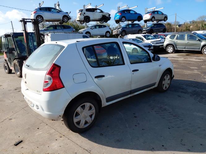 Image Feu arriere principal gauche (feux) - DACIA SANDERO 1