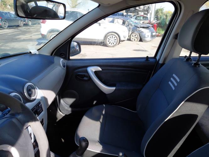 Image Feu arriere principal gauche (feux) - DACIA SANDERO 1