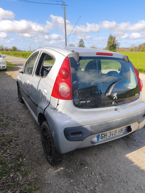 Image Feu arriere stop central - PEUGEOT 107