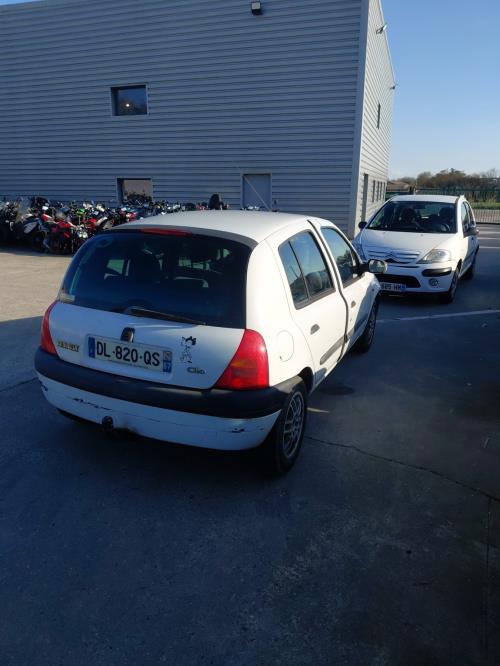 Image Pare choc avant - RENAULT CLIO 2