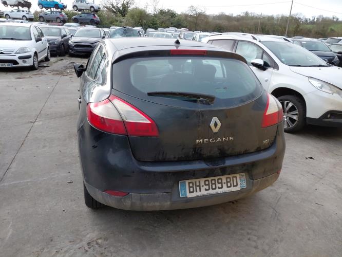 Image Anti brouillard gauche (feux) - RENAULT MEGANE 3