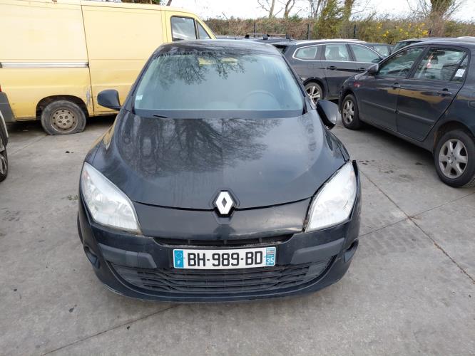 Image Anti brouillard gauche (feux) - RENAULT MEGANE 3