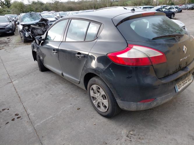 Image Anti brouillard gauche (feux) - RENAULT MEGANE 3