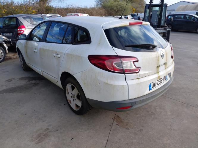 Image Feu diurne avant gauche - RENAULT MEGANE 3