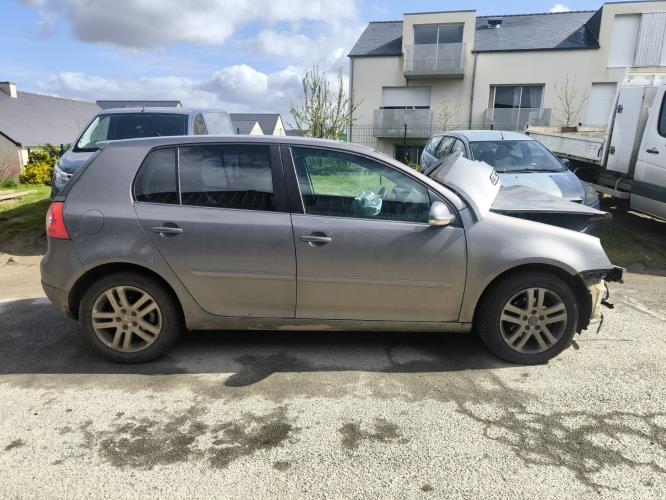 Image Feu arriere secondaire droit (feux) - VOLKSWAGEN GOLF 5