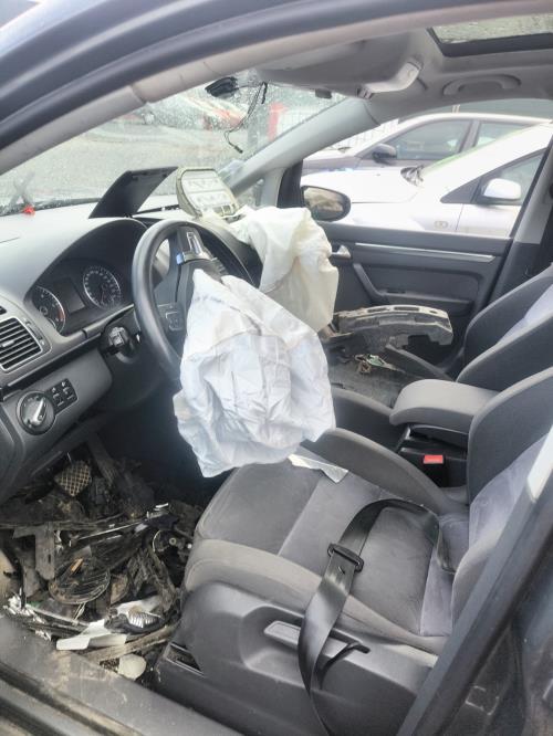 Image Support de pare chocs arriere - VOLKSWAGEN TOURAN 2
