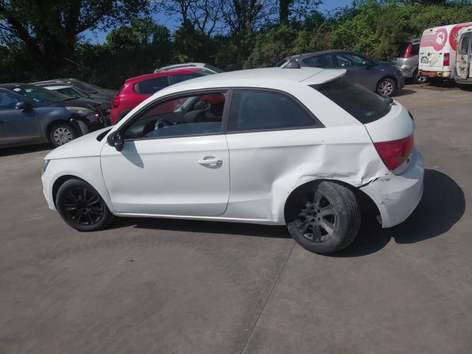Image Porte avant droit - AUDI A1 1