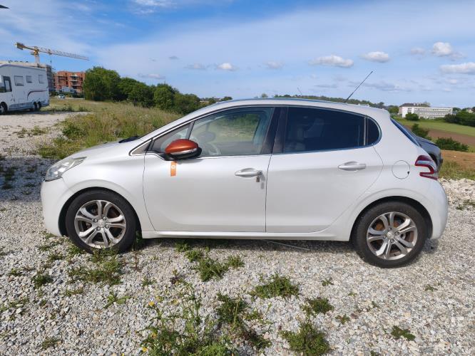 Image Malle/Hayon arriere - PEUGEOT 208 1