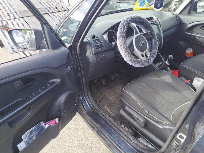 Image Porte avant gauche - KIA VENGA