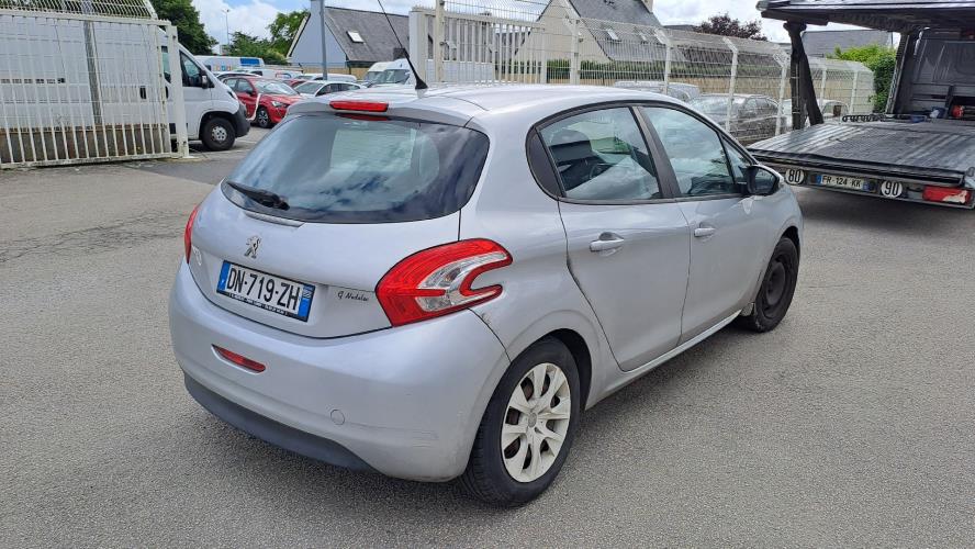 Image Aile avant droit - PEUGEOT 208 1