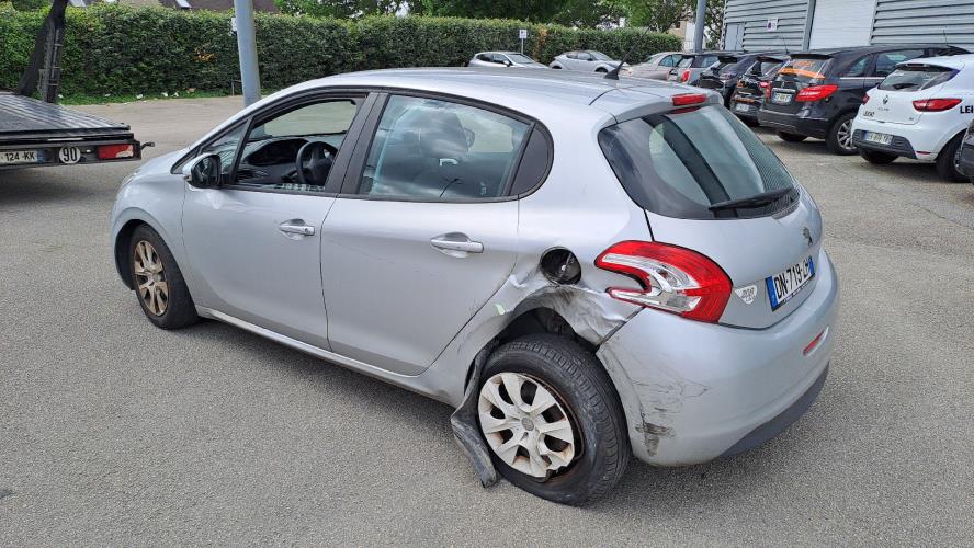 Image Aile avant droit - PEUGEOT 208 1
