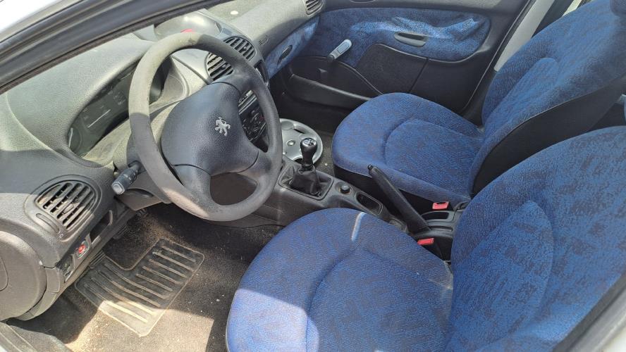 Image Feu arriere principal gauche (feux) - PEUGEOT 206