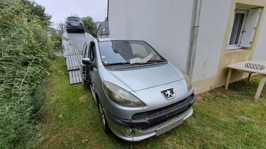 Image Boitier servitude moteur (BSM) - PEUGEOT 1007
