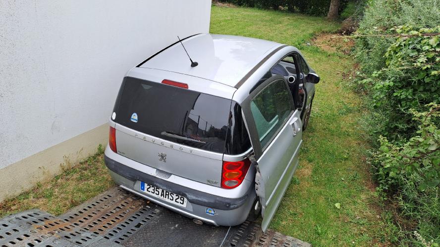Image Boitier servitude moteur (BSM) - PEUGEOT 1007