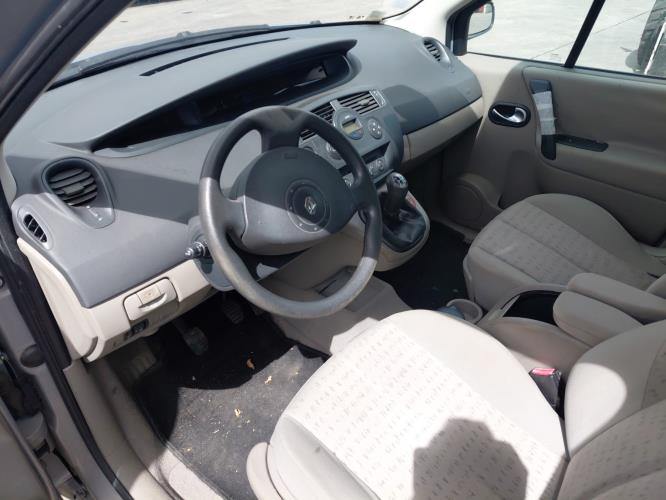 Image Pare choc avant - RENAULT SCENIC 2