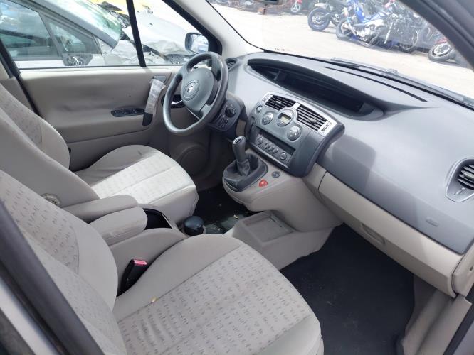 Image Pare choc avant - RENAULT SCENIC 2