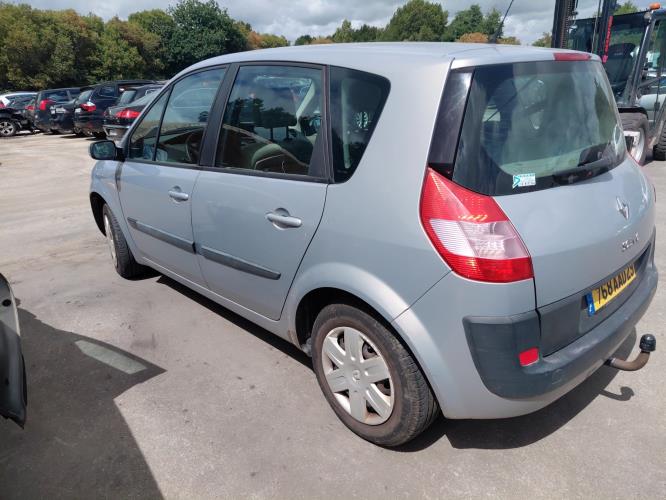 Image Pare choc avant - RENAULT SCENIC 2
