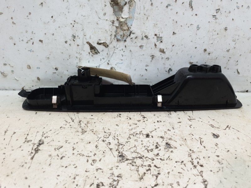 Interrupteur de leve vitre avant droit renault scenic 3 phase 2