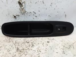 Interrupteur de leve vitre avant droit fiat punto evo 3