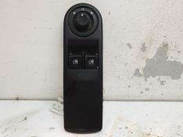 Interrupteur de leve vitre avant gauche renault clio 4 phase 1
