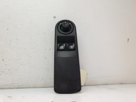 Interrupteur de leve vitre avant gauche renault clio 4 phase 1