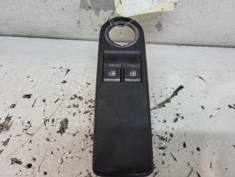 Interrupteur de leve vitre avant gauche renault clio 4 phase 1