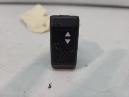Interrupteur de leve vitre avant droit renault clio 1 phase 3