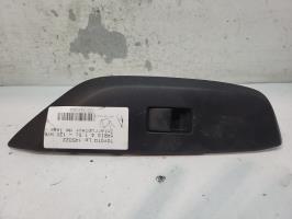 Interrupteur de leve vitre avant droit toyota yaris 4