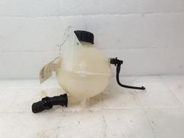 Vase d'expansion peugeot 108