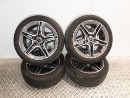 Jeu de 4 jantes  mercedes classe a 176 phase 1