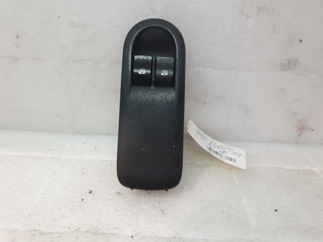 Interrupteur de leve vitre avant gauche RENAULT MEGANE 2 PHASE 1