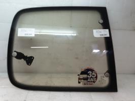 Vitre arriere droit peugeot 205 phase 1