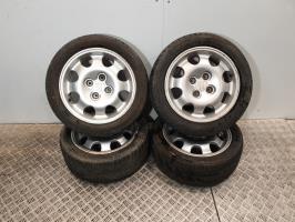 Jeu de 4 jantes  peugeot 205 phase 1