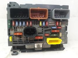 Boitier servitude moteur (BSM) peugeot 5008 1 phase 1