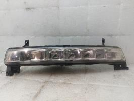 Feu diurne avant gauche citroen c4 picasso 1