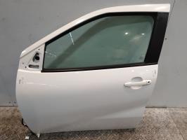 Porte avant gauche toyota aygo x