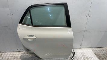 Porte arriere droit toyota auris 1 phase 2