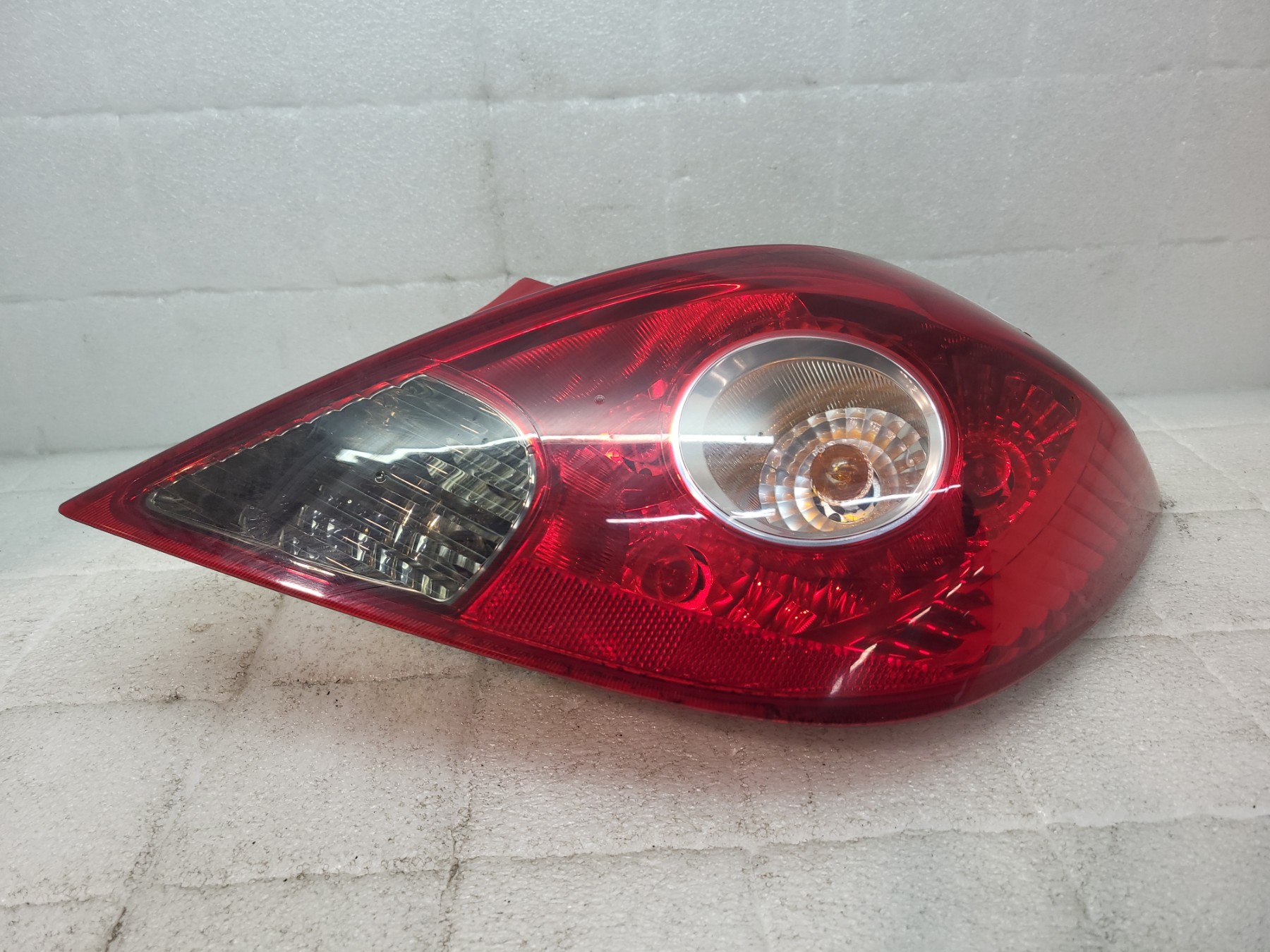 Feu arriere principal droit (feux) opel corsa d phase 2