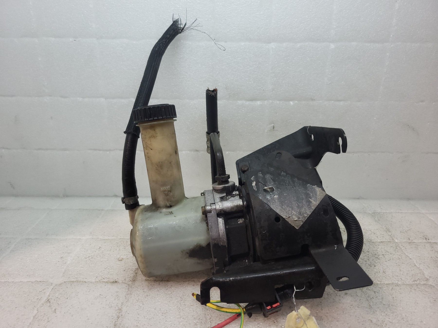 Pompe de direction citroen saxo phase 2