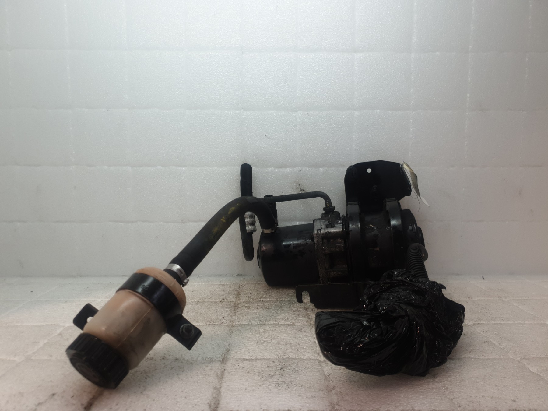 Pompe de direction citroen saxo phase 1