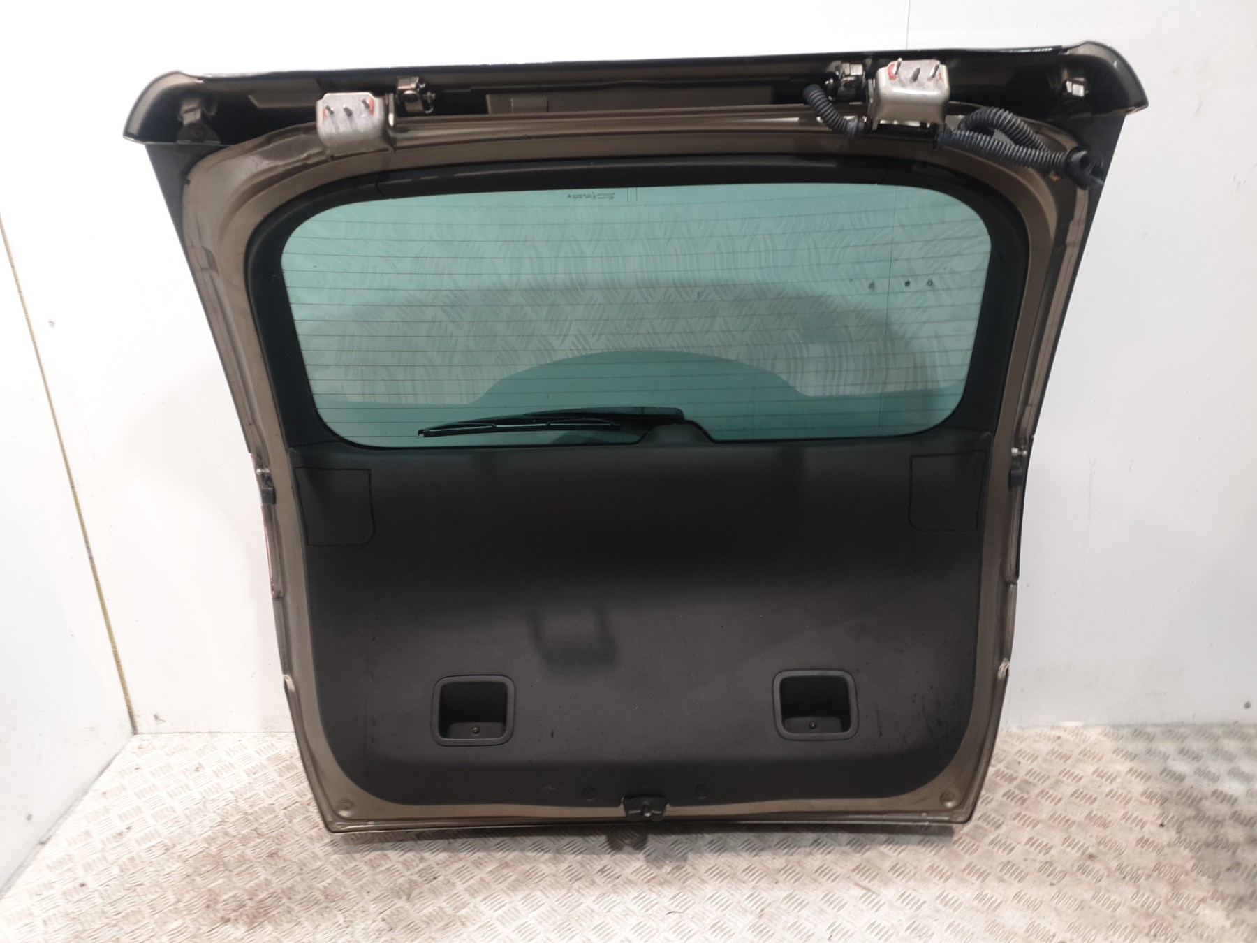 Malle/Hayon arriere citroen c4 picasso 1