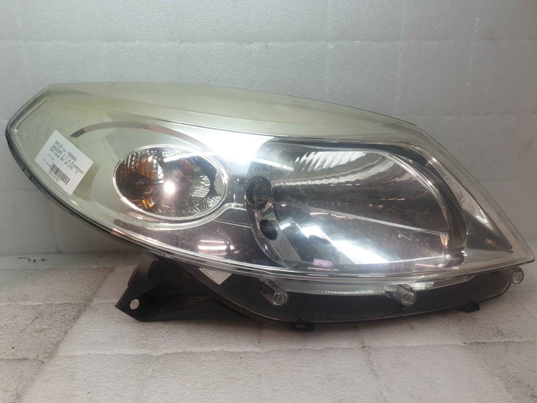 Optique avant principal droit (feux)(phare) dacia sandero 1