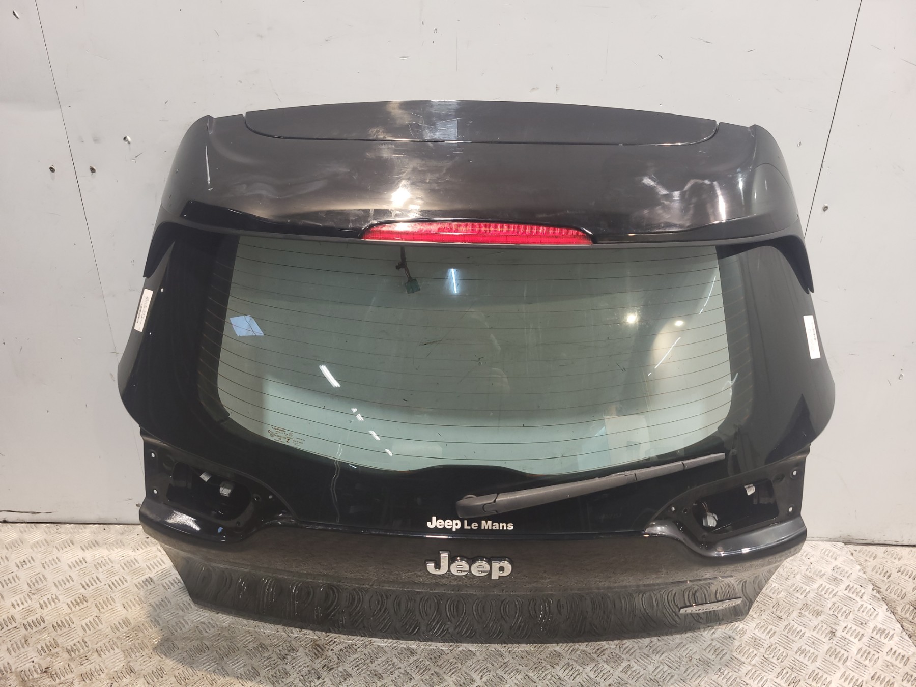 Malle/Hayon arriere jeep cherokee 4