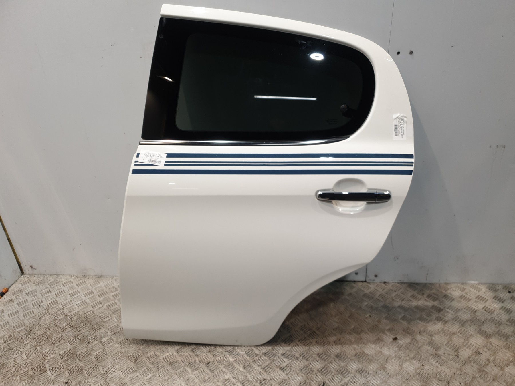 Porte arriere gauche peugeot 108