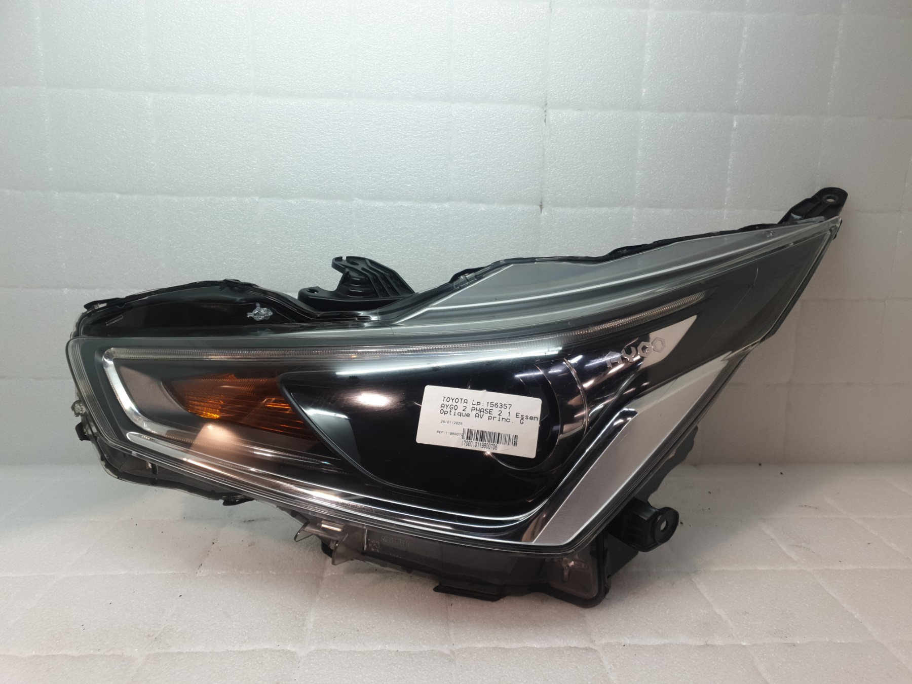 Optique avant principal gauche (feux)(phare) toyota aygo 2 phase 2