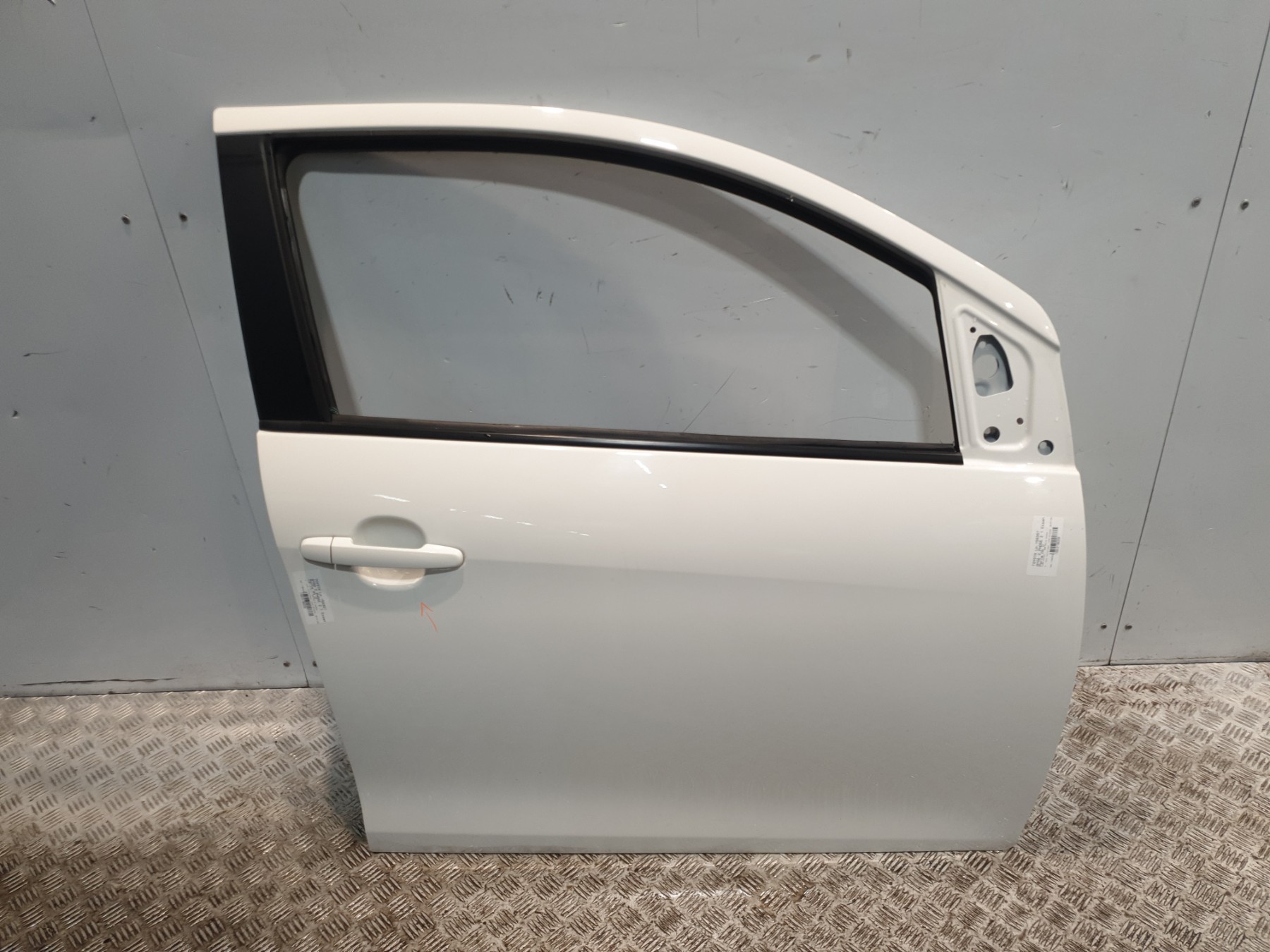 Porte avant droit toyota aygo 2 phase 2