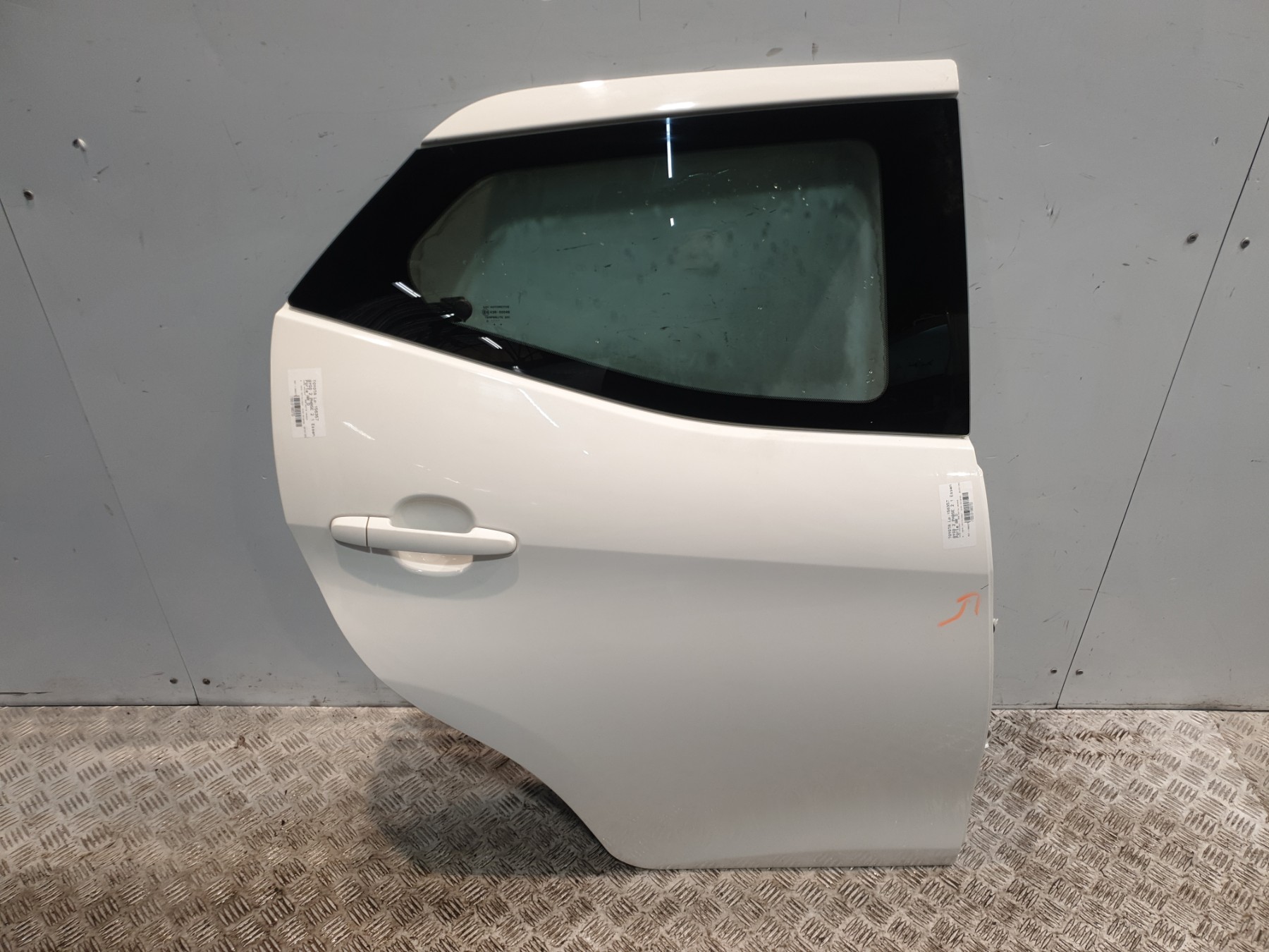 Porte arriere droit toyota aygo 2 phase 2