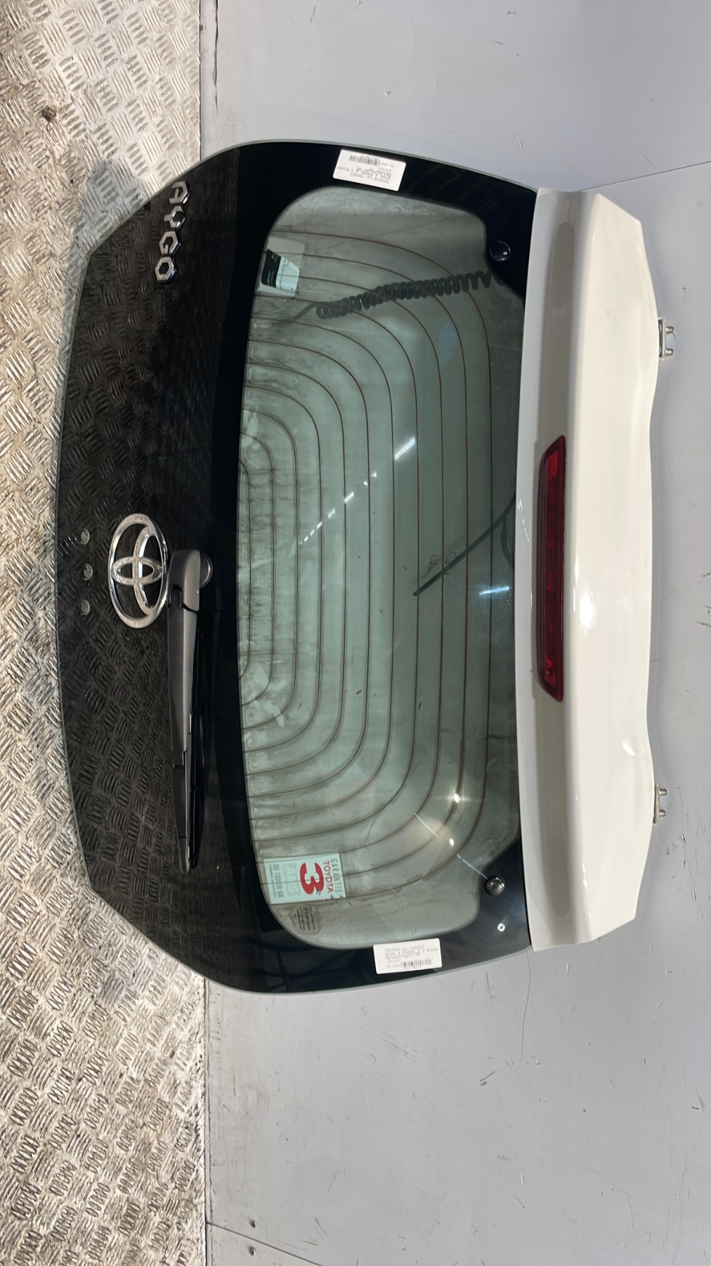 Malle/Hayon arriere toyota aygo 2 phase 2