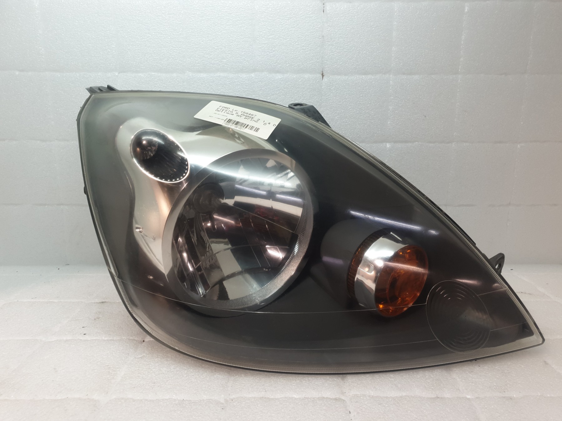 Optique avant principal droit (feux)(phare) ford fiesta 5 phase 2